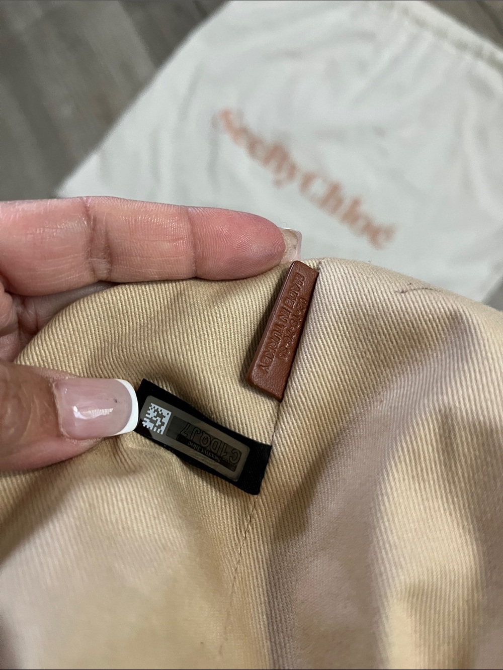 See By Chloe Bucket Bag - Picture 10 of 14